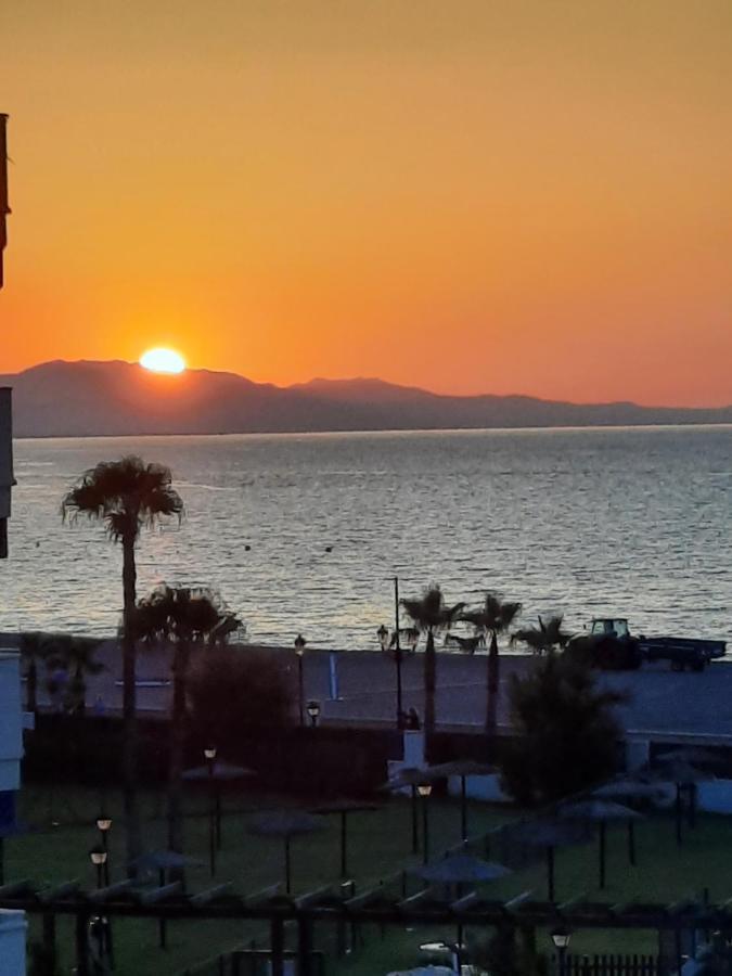 Noria 2, Pied Dans Le Sable, Magnifique Vue Mer, Piscine, Garage, Climatisation San Luis de Sabinillas Luaran gambar